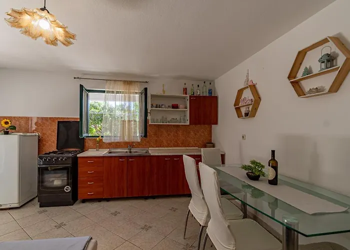 Apartment Mario Zavalatica